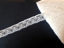 5 Meters Ivory Fan Design Lace