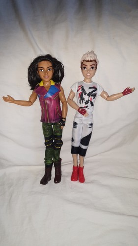 Disney descendants carlos - carlos, &