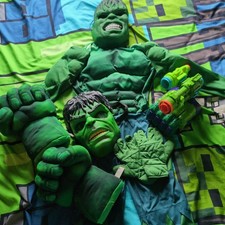 Large Incredible Hulk Bundle.Costume,Interactive Gloves& Mask & Nerf Gun.Marvel