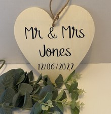 PERSONALISED WOODEN HEART WEDDING SIGN - VINYL - Mr & Mrs - CUSTOMISE - GIFT