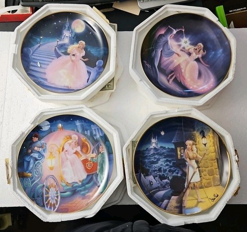 Franklin mint plate set - mint, of
