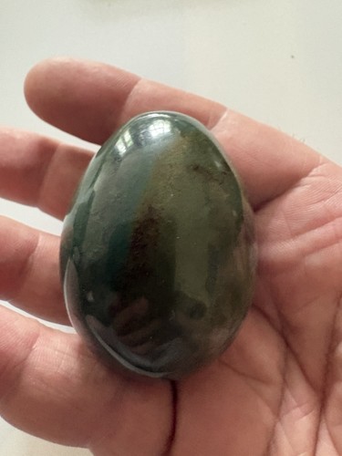 Green crystal egg - crystal, stand