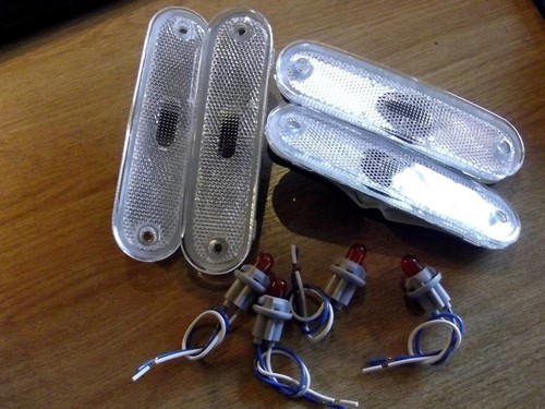 Bumper side clear reflectors