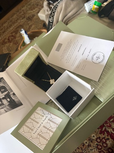 Van cleef arpels alhambra - van,