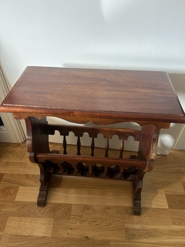 Vintage magazine rack - magazine, table
