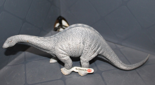 Apatosaurus schleich trex - by,