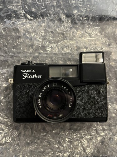 Yashica flasher camera 35mm - camera,