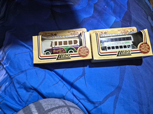 Corgi diecast model - model, bus/coach