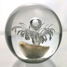 Stunning 2.5" Glass Paperweight Gold Leaf Base Encased Bubbles & Palm Tree Lily