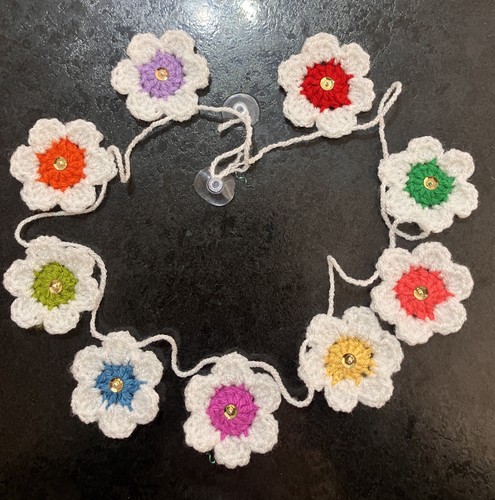 New bright hand crochet - 🌺,