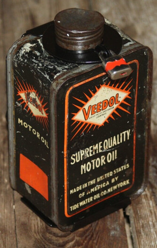 Holder for oil can - veedol, /
