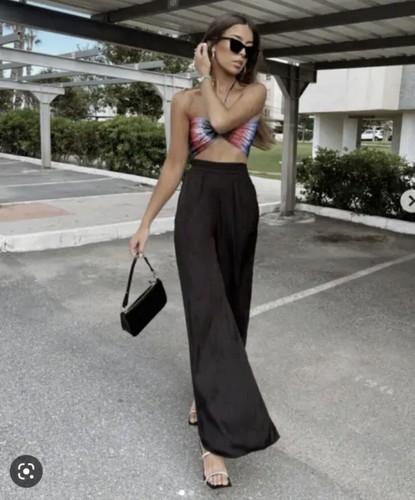 Zara flowing black - flowing, pleated