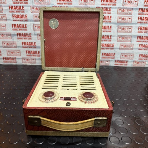 Vidor portable radio - portable, vintage