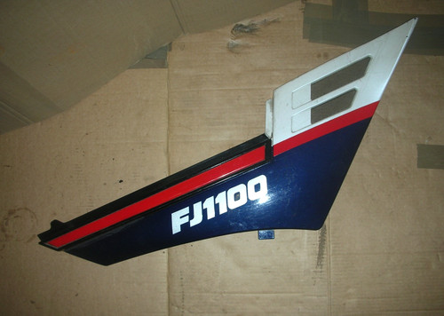 Yamaha 1100 right side seat - right,