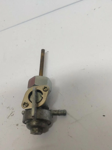 Honda fuel tank fuel valve