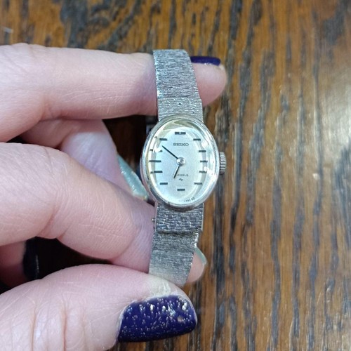 Seiko manual wind vintage - seiko,