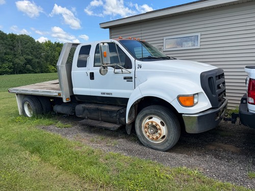 2005 ford 650 - 2005, cab