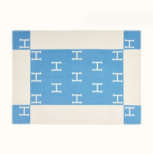 135x175cm letter shawl - letter, h