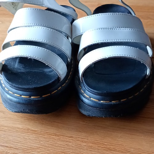Women white strappy flat - white,