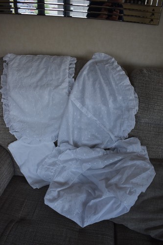 Vintage white broiderie - vintage,