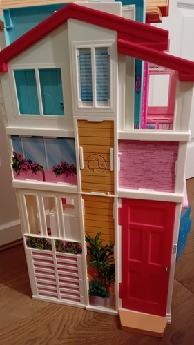 Large storey barbie house - large, 2