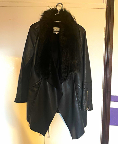 River island black - river,