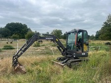2022 Volvo  ec27d digger
