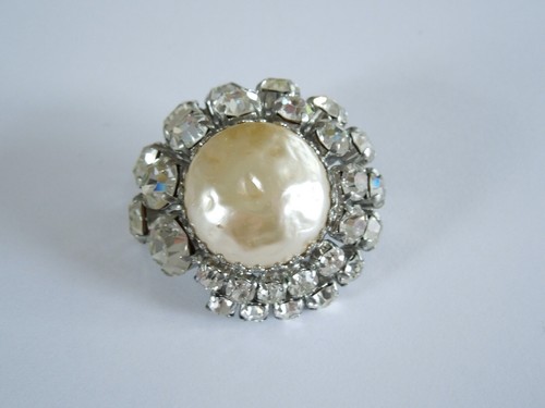 Fashion jewellery brooch with - fashion,
