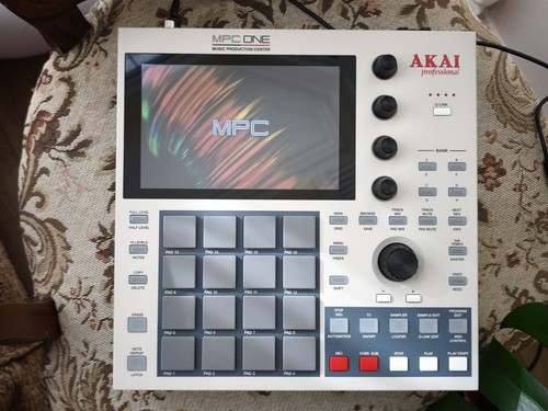 Akai mpc one - akai,