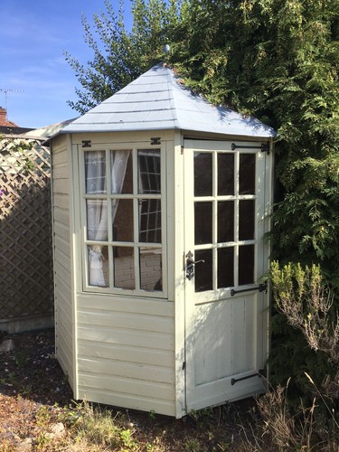 Pretty summerhouse octagonal - pretty,