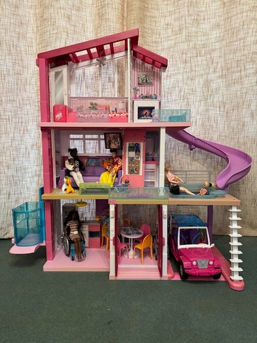 Barbie dream house three - house,