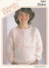 WENDY DOLCE GIRLS 2 COLOUR SWEATER KNITTING PATTERN - 26-34"