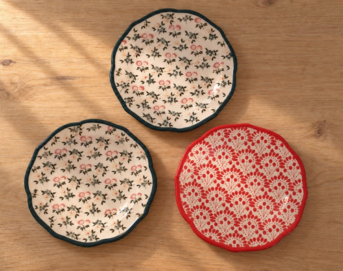Pioneer woman stoneware salad - woman,