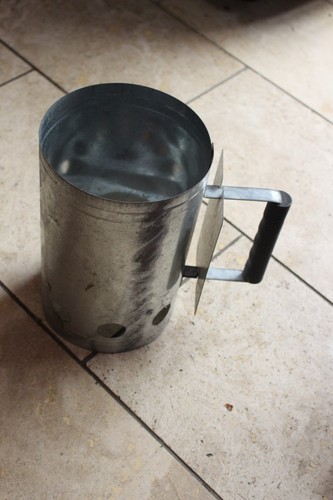 Solid chimney charcoal starter - solid,