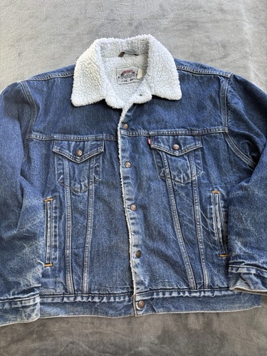Vintage levi sherpa denim - vintage, levi’s