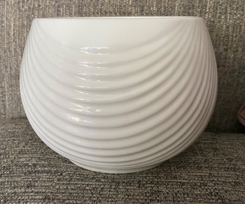 Wedgwood white ripple bowl - ripple,