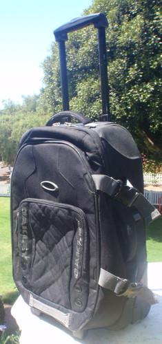 Oakley 10 carry on - x,