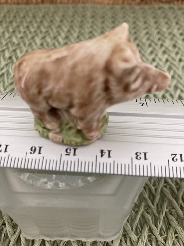 Small pig figurine - small,