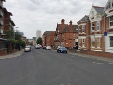 Photo 6x4 North on Queen