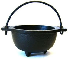 Cast Iron Cauldron W/Handle