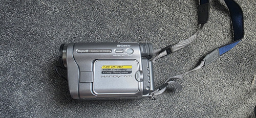 Sony handycam dcr - sony,