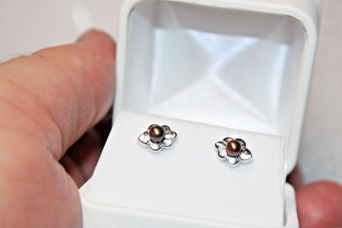 Vintage 9ct solid gold - gold, stud
