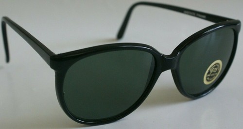 Nwt true vintage cateye black - true,