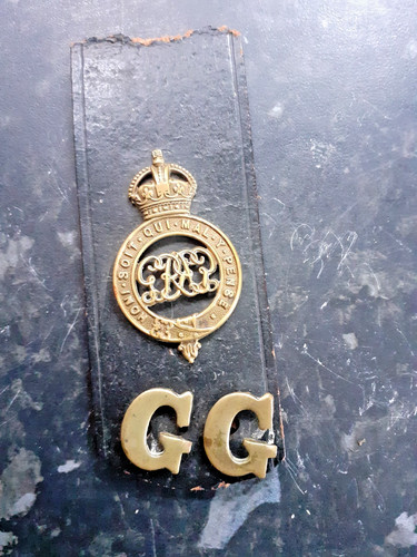 Grenadier guards army badge - army, badge.