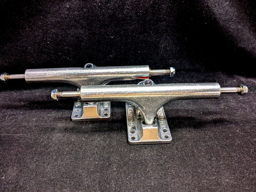 Independent skateboard trucks - skateboard,