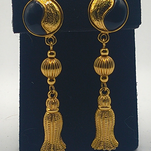 Avon signed gold tone - gold,