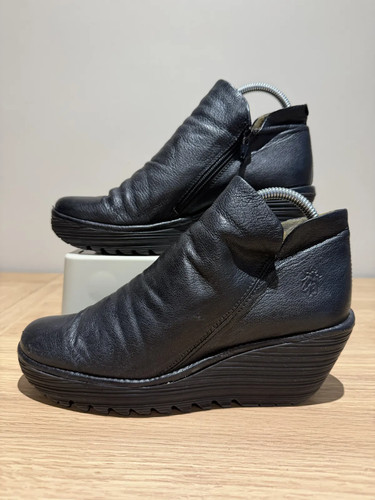 Fly london black - london, yip