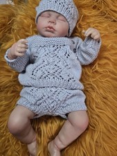 Newborn size full outfit - size,