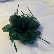 EMERALD GREEN FEATHER HAIR HEADPIECE BNWOT