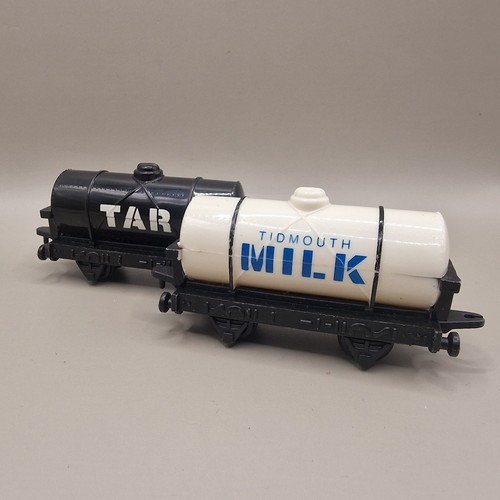 Ertl milk and tar tankers - -,